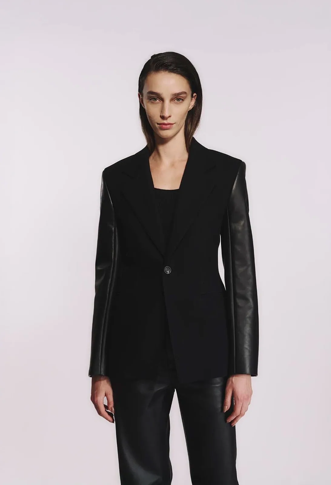 Blazer com Mangas de Couro — Reinaldo Lourenço