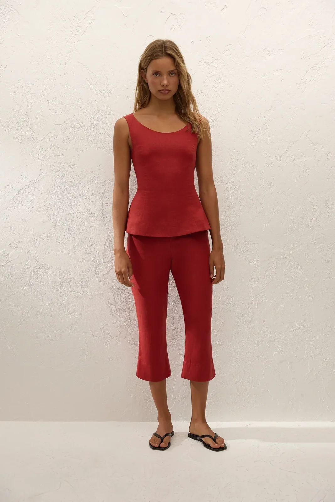 Valeria Capri Pant Chilli — Faithfull the Brand