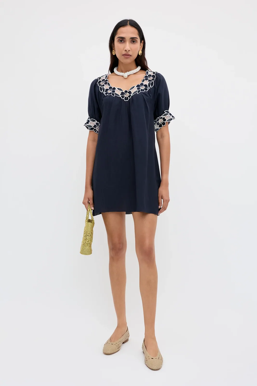 Cristina - Daisy Cutwork — Rixo