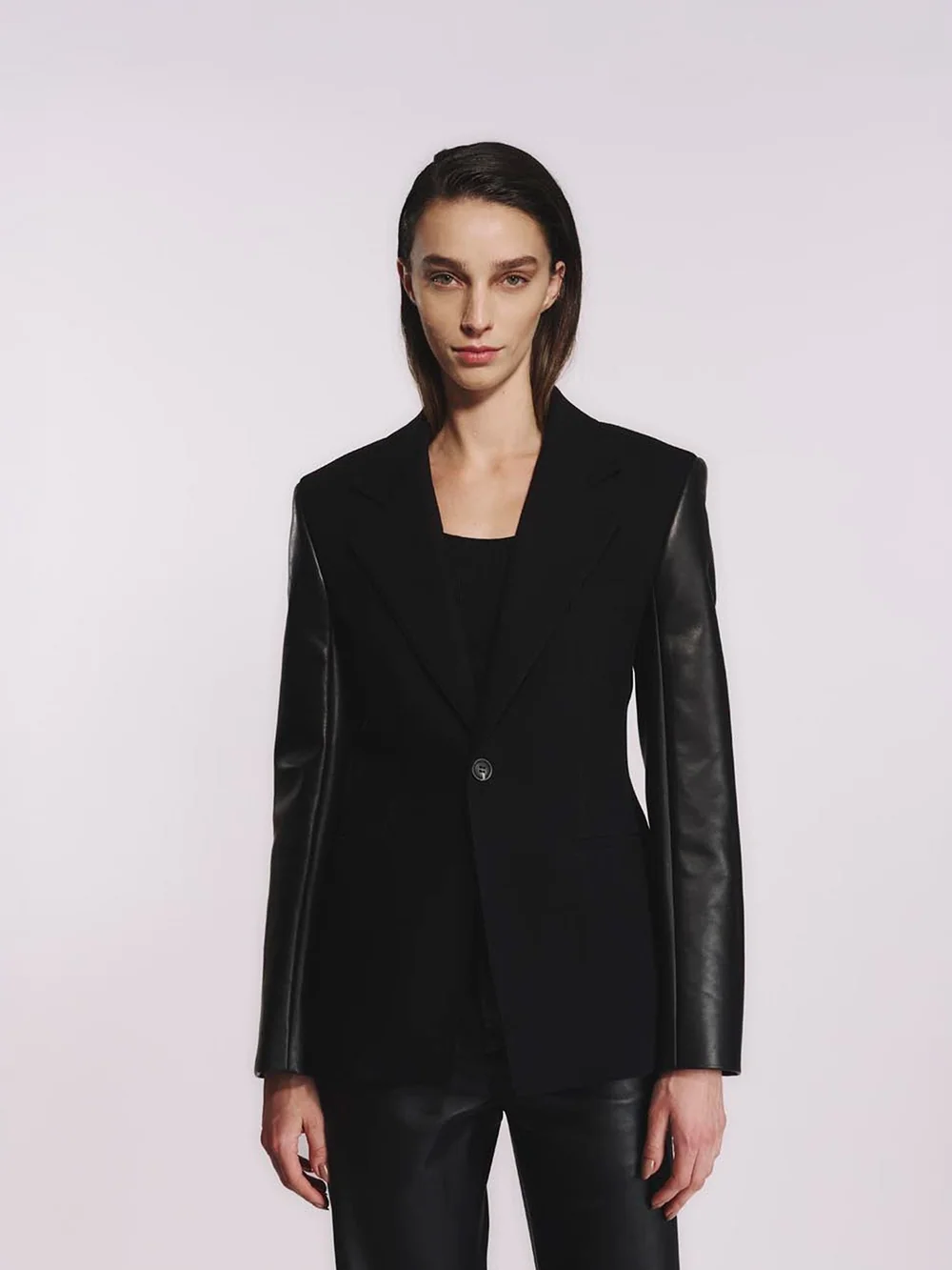 Blazer com Mangas de Couro — Reinaldo Lourenço