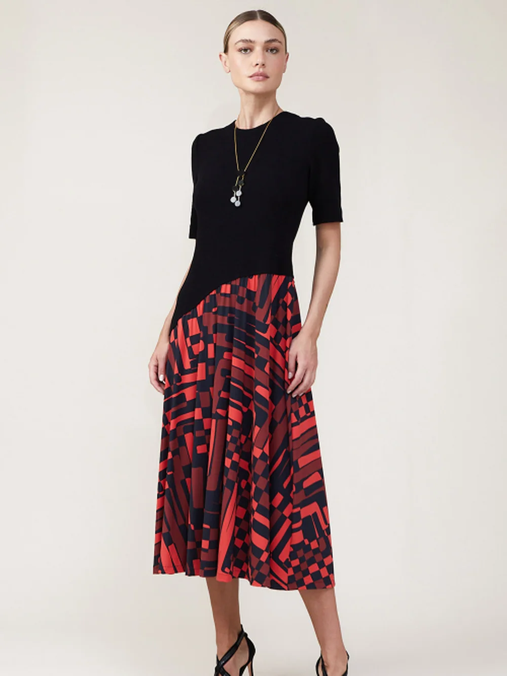 Vestido Bouclê e Jersey Estampa Labirinto — FIT